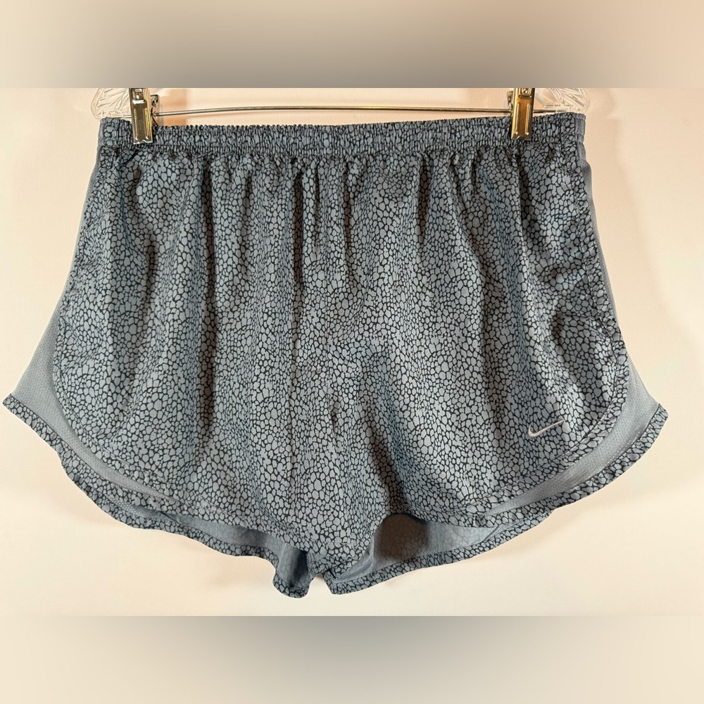 Women’s Nike Gray Athletic Shorts Lightweight Performance Sz XL